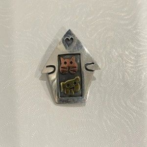Far Fetch Jewelry 925 Sterling Silver Cat & Dog House Brooch
